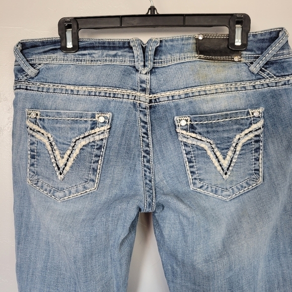 Vigoss The Chelsea Capri Sz 11 Embellished Pockets Stitching Light Wash Denim - Picture 1 of 11